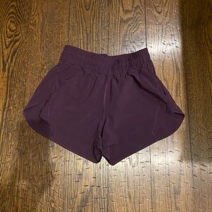 Lululemon Track That Shorts      high rise -3 inch inseam